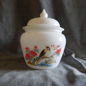 Vintage Avon 1970&#39;s Milk Glass Jar Trinket Box with Cover Bird and Flower Design