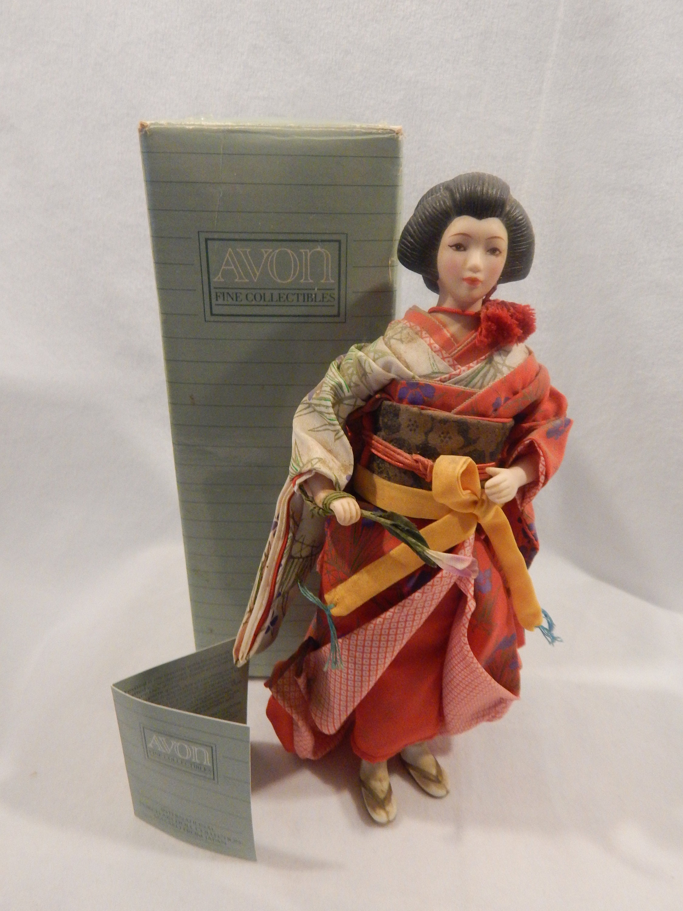 Avon International Porcelain Doll Masako from Japan ドール 人形 フィギュア 