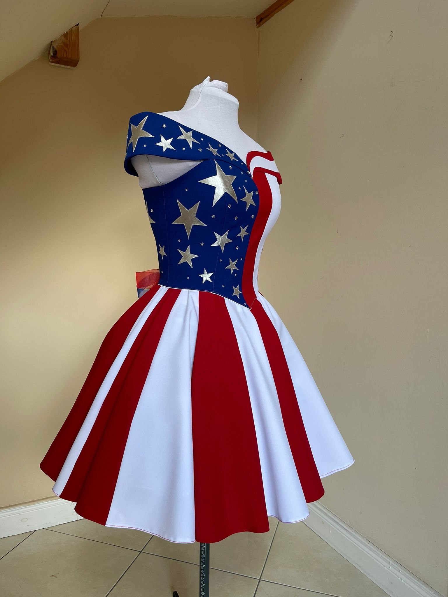 red white and blue dress Maria de la Orden Its oversized Frostluinai Women American Flag Dress