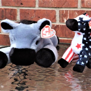 Lefty 2000 (tm) Ty Inc (r) The Beanie Babies/Buddies Collection (tm) Rear Errors