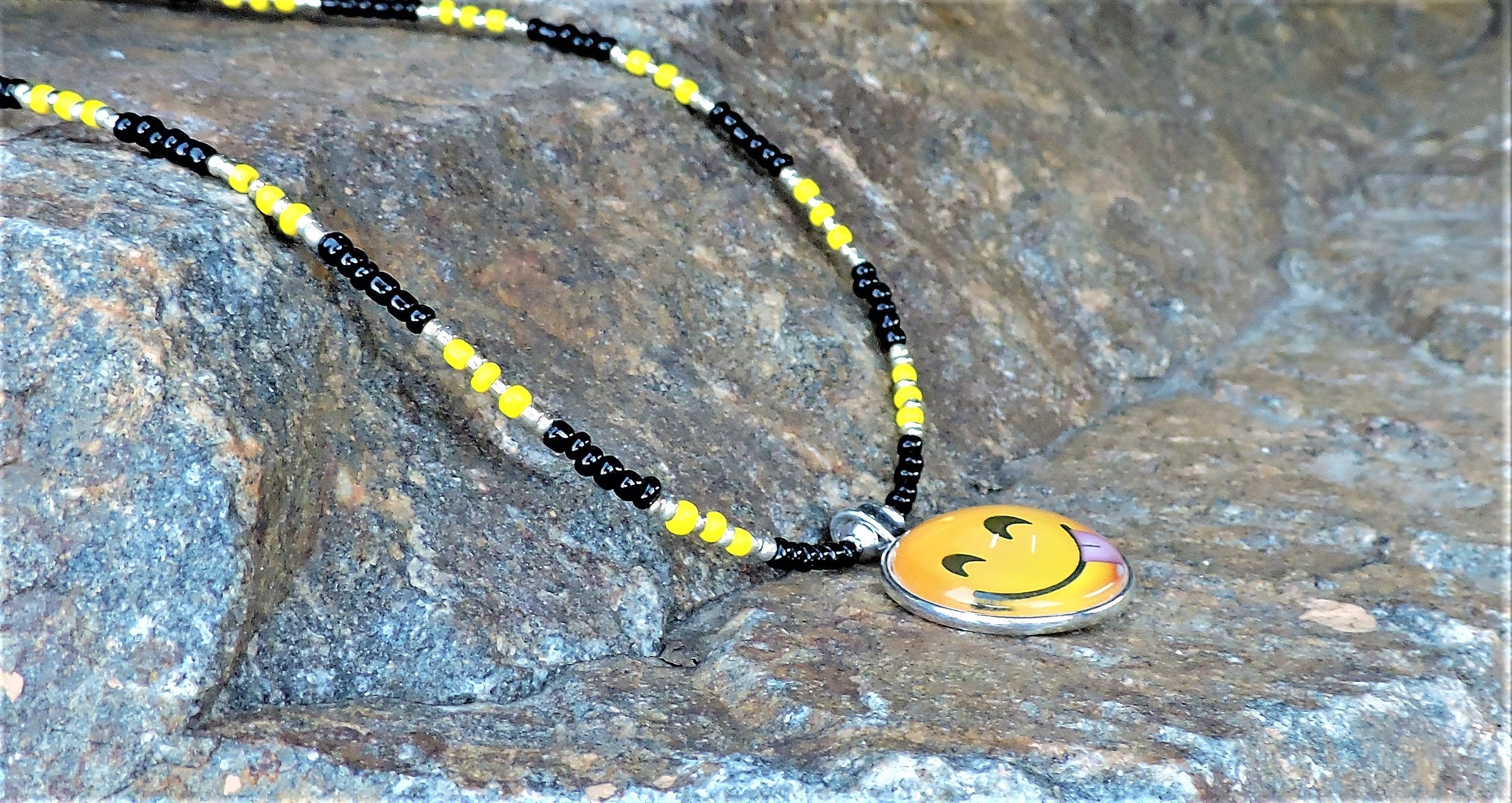 Canalización de collar emoji Mylie Etsy