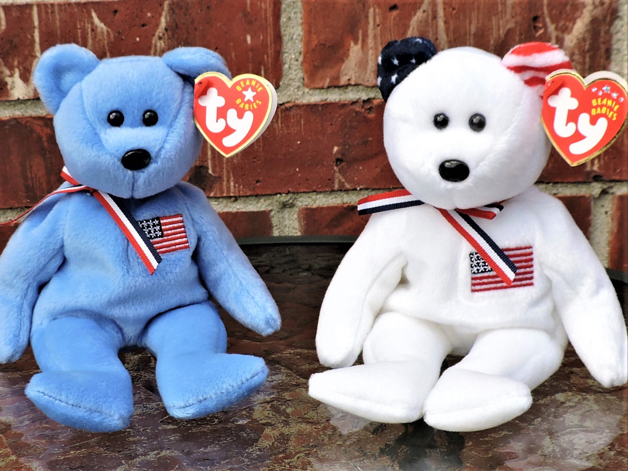 America (tm)  White and Blue The Beanie Babies Collection (tm) Ty Inc (r)