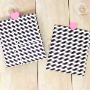 Enveloppes à manches ouvertes rayées noires et blanches avec inserts de cœur rose simple face - Ensemble de 18 - Idéal pour les enceintes de commande ou de cadeau, etc.
