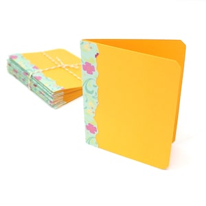 Lot de 10 cartes jaunes - motif floral inspiré du printemps frais - petites cartes de correspondance de tous les jours - bord déchiré - 3" x 4"