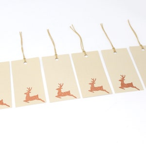 Sparkly Reindeer Gift Tags Set van 6 Zacht goud metallic tag met bronzen glitter rendier vakantie verpakking benodigdheden met touw afbeelding 2