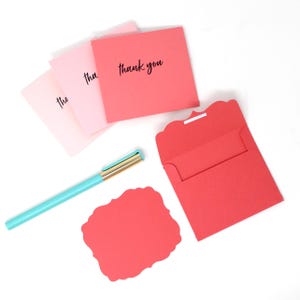 Ensemble enveloppe et carte de remerciement roses - Lot de 12 - Bord festonné - Porte-cartes de visite - Cartes pour amis, clients - 3 1/4" x 3 3/4"