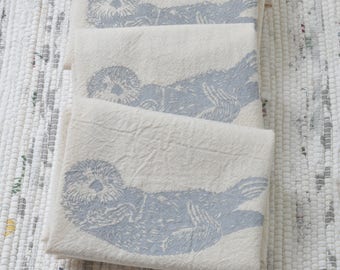 Otter Cloth Napkins - Set of 4 - Organic Cotton - Eco Friendly Kitchen Towels - Unpaper Towels - Table Setting - Washable - Reusable - Grey