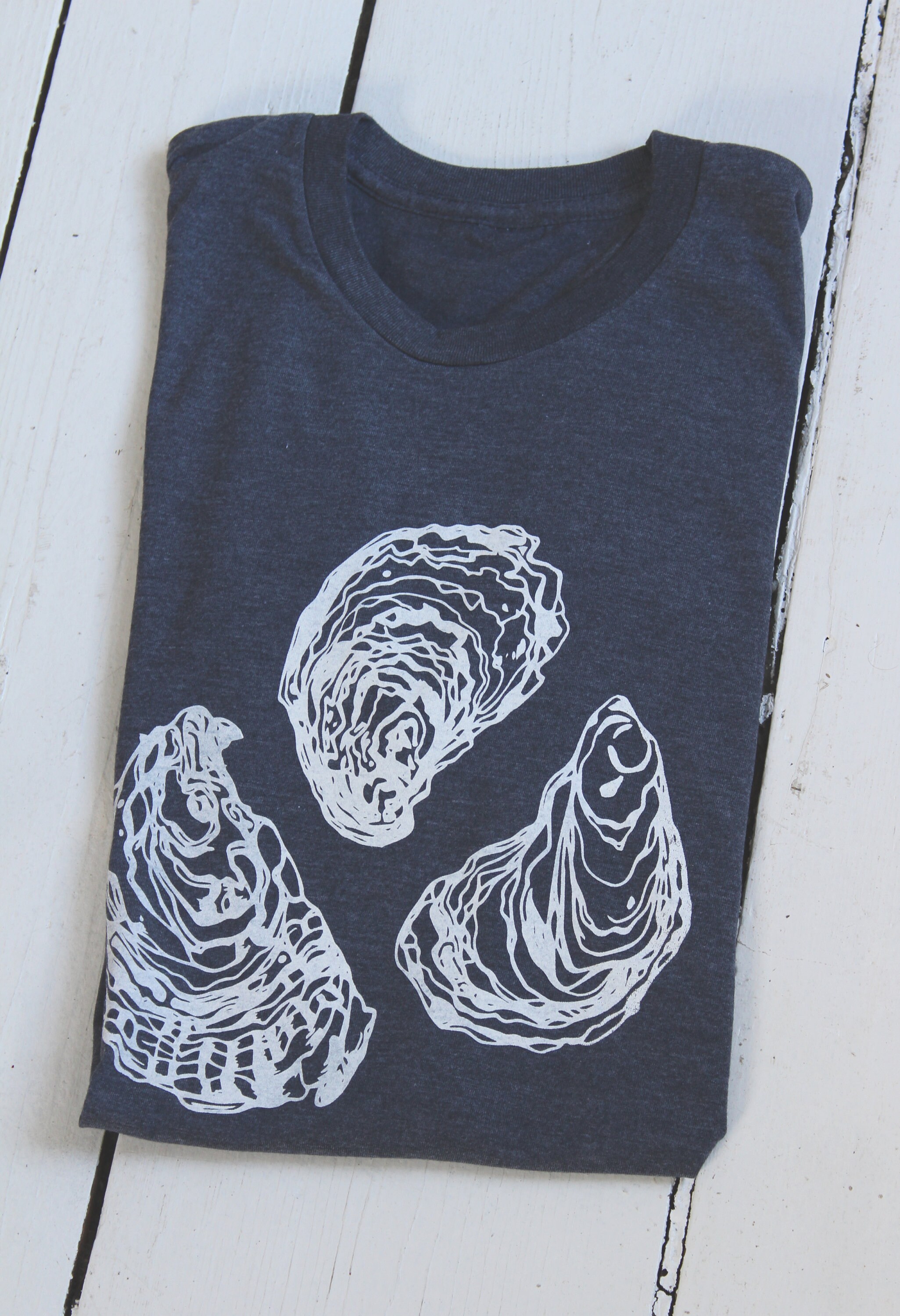【 SATUR 】Oyster Graphic T-Shirt MUSINSA | SATUR Oyster Graphic Short-sleeved T-shirt Retro