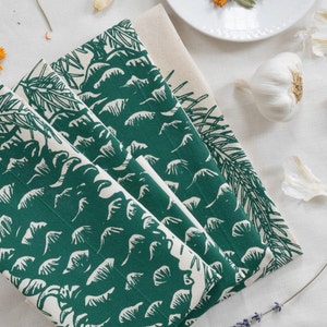 Pine Cone Cloth Napkins Organic Cotton Set of 4 Cotton Napkins Table Setting Organic Napkins Unpaper Towels Green image 3