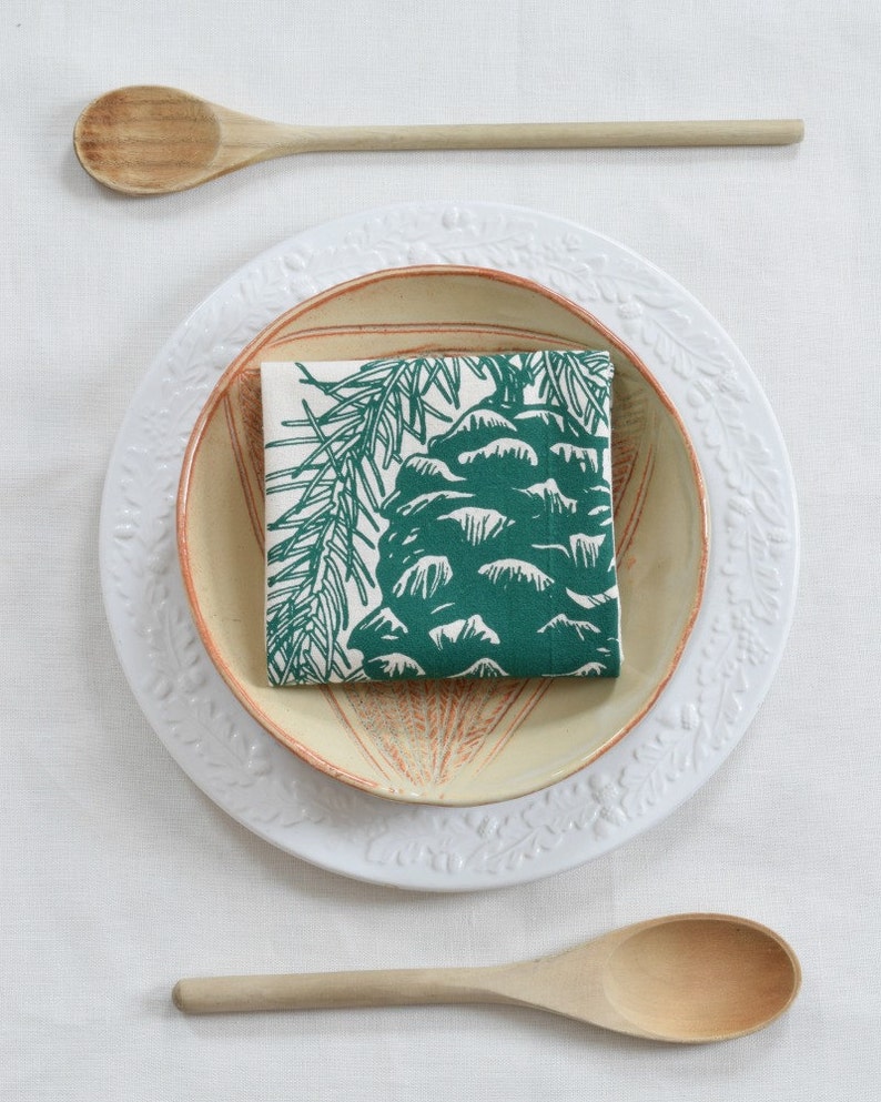 Pine Cone Cloth Napkins Organic Cotton Set of 4 Cotton Napkins Table Setting Organic Napkins Unpaper Towels Green image 2