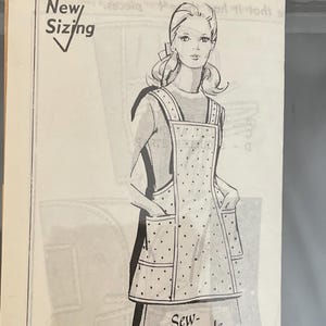 Mail Order Pattern 8355 UNCUT 1950s Vintage Full Apron Cobbler Style Knee Length Patch Pockets Wide Shoulder Straps Size Medium VA