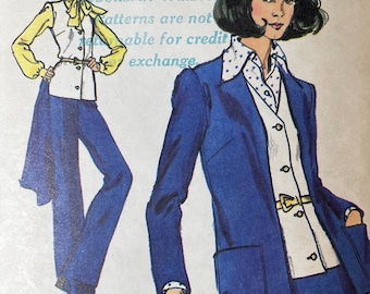 Vogue 8533 Pattern UNCUT 1970s Vintage Very Easy Stretch Knit Button Front Jacket Vest Pockets Below Hip Length A-Line Skirt Pants Size 14