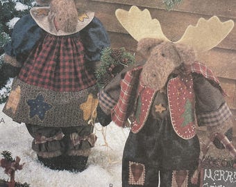 McCalls 9069 Pattern UNCUT 1990s Vintage Homespun Heart Designs Crafts Reindeer Moose Dolls Plush Felt Antlers Christmas Clothes VA