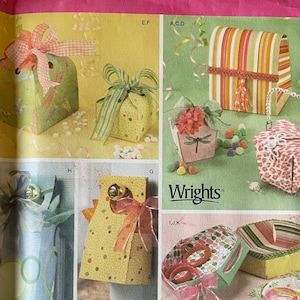 Simplicity 4320 Pattern Shirley Botsford Designs Fabric Gift Boxes Including Chinese Take Out Containers & Door Hanging Shapes UNCUT