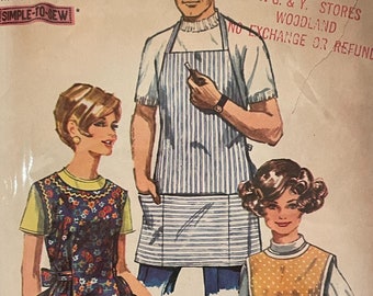 Simplicity 7974 Pattern CUT Complete Vintage 1960s Round Square Neck Apron Back Tie Cobbler Halter Pockets Potholder Size 16 18 OR 12 14