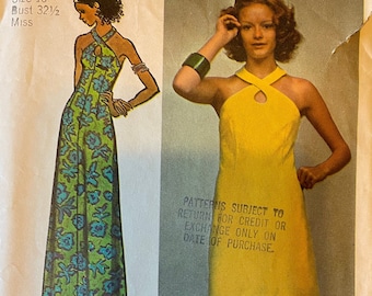 green emerald velvet dress White Lace Tennis Dress with Vintage Drop-Waist Silhouette – Laurel Canyon  Tennis Club main image 0