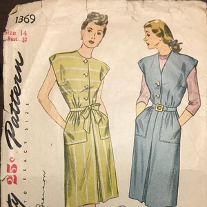 Simplicity 1369 Pattern CUT Complete 1940s Vintage Button Front Dress with Extended Shoulders Self Belt and Pockets Size 14 Bust 32&quot;
