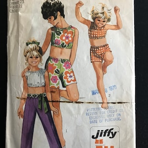 Simplicity 8862 Pattern CUT Complete 1970s Vintage Girl&#39;s Jiffy Summer Outfit Cropped Top Shorts and Pants Summer Style Size 4 Breast 23