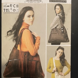 Vogue V8761 8761 Pattern UNCUT Marcy Tilton Accessories Lined Bag Oversized Small Front Pack Inside Interior Pockets Exterior Pocket