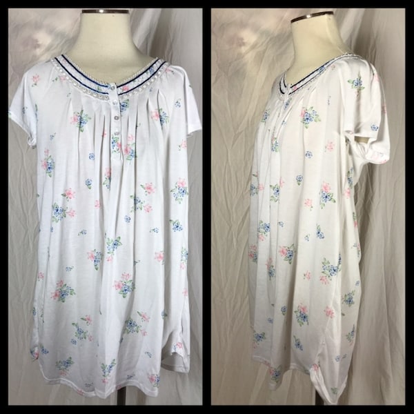 Vintage 2000s Adonna Soft White Floral Polyester Nightgown with Navy Piping and Lace Trim Short Sleeves Knee Length Size Small