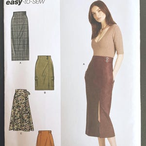 Simplicity S9683 9683 Motif non coupé Facile à coudre Jupe fine évasée taille haute Genou Mi-longue fermeture éclair dans le dos Poches dans les coutures latérales Taille 8-16 18-26
