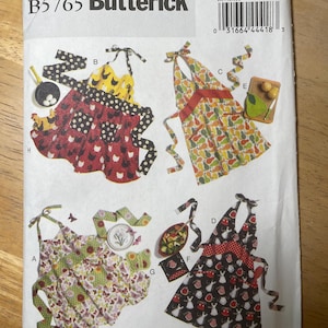 Butterick B5765 5765 Pattern UNCUT Full Apron Halter Back Tie Neck Patch Pockets Shaped Scalloped Hem Potholders Fruit Pear Shaped Size S-L