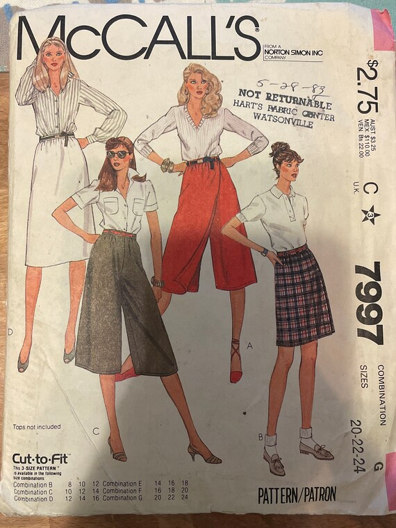 トップス vintage pleats design high neck cut sew Style 1192 Vintage 70s High Neck Dress With Yoke and Sleeves