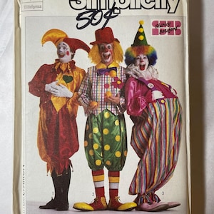Simplicity 7117 Pattern UNCUT Adult Clown Costume Jester Hobo Traditional Classic Ruffled Collar Large Bow Tie Size Medium Chest 36-38"