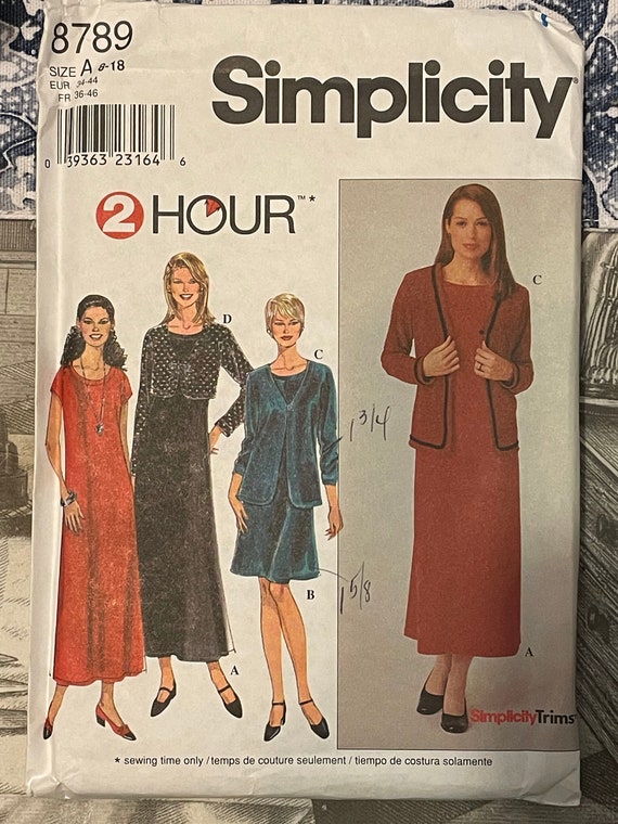 Simplicity 9105 Femmes Robes Vintage 1950's Tailles 6-14 & 16-24 Skill: Moyen Simplicity 9105 Femmes Robes Vintage 1950's Tailles 6-14 & 16-24 Skill: Moyen