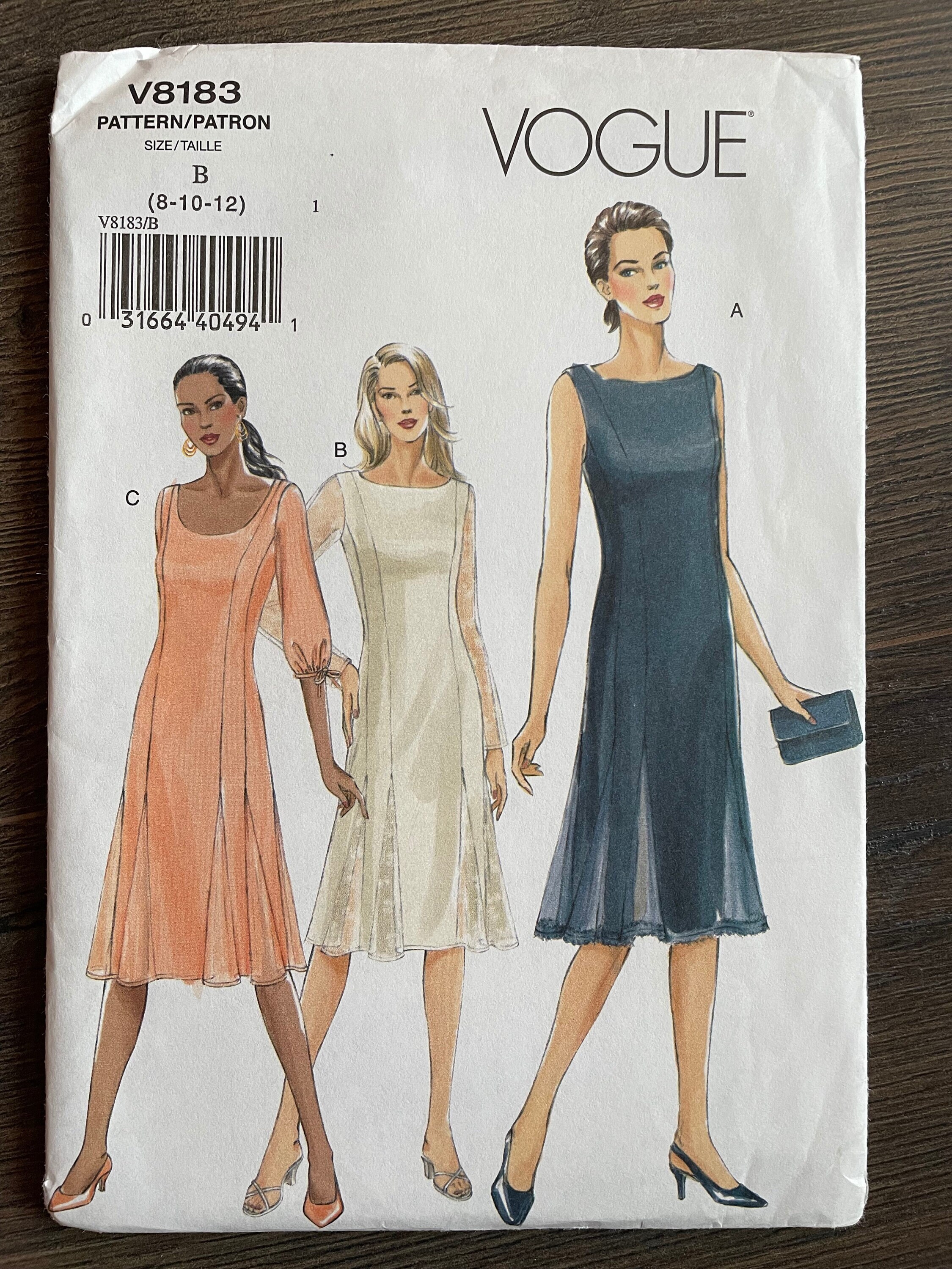 Vogue V8183 8183 Pattern UNCUT 2000s Scoop Neck Fit and