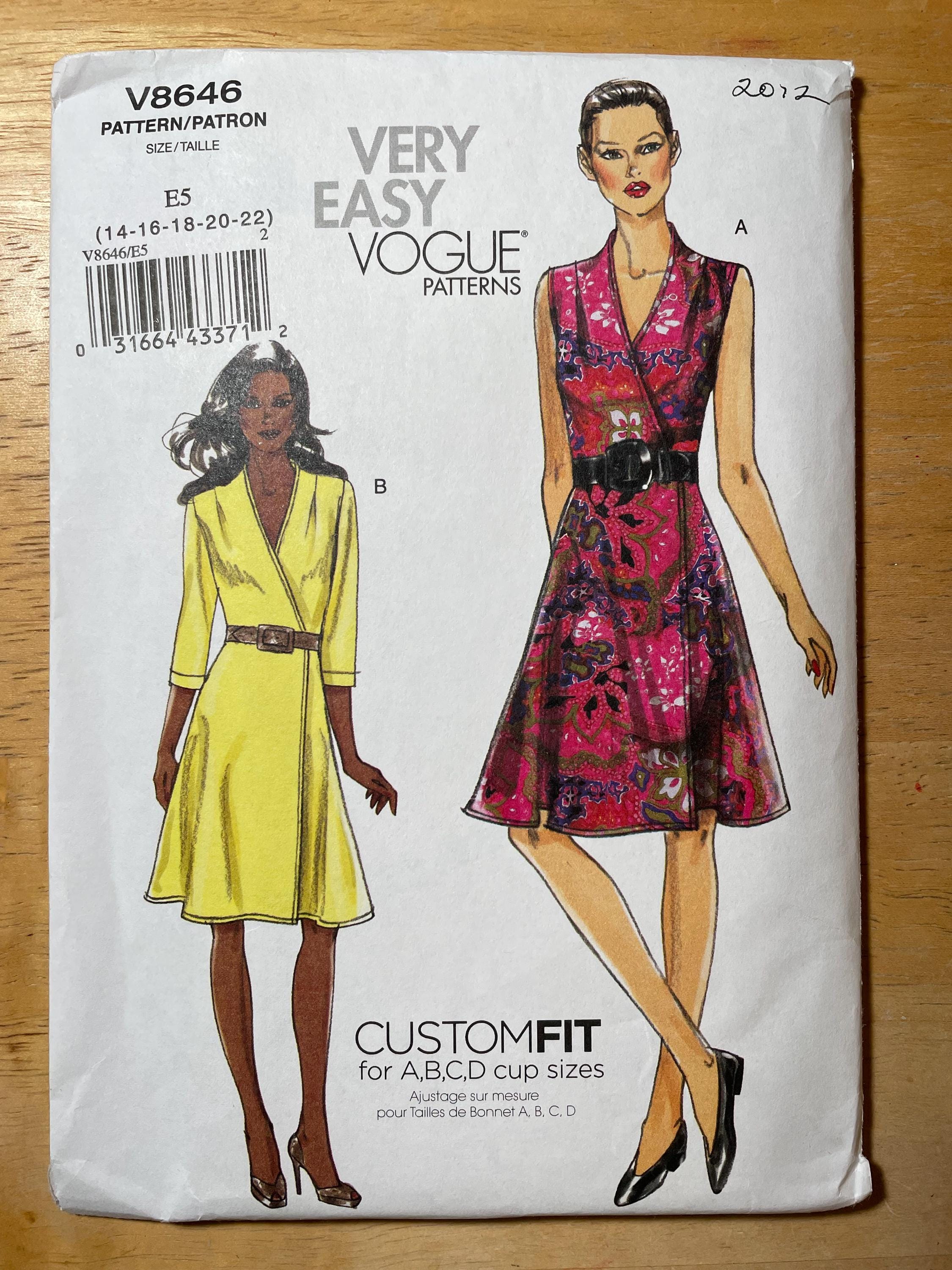 Vogue V8646 8646 Pattern UNCUT Easy Close Fitting Fit Flare Knee