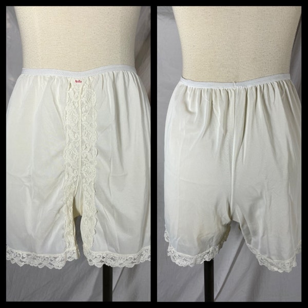 Vintage Lingerie Brufke White Nylon Half Slip Pettipants Tap Shorts with Lace Trim Demi Mini Length Size Small