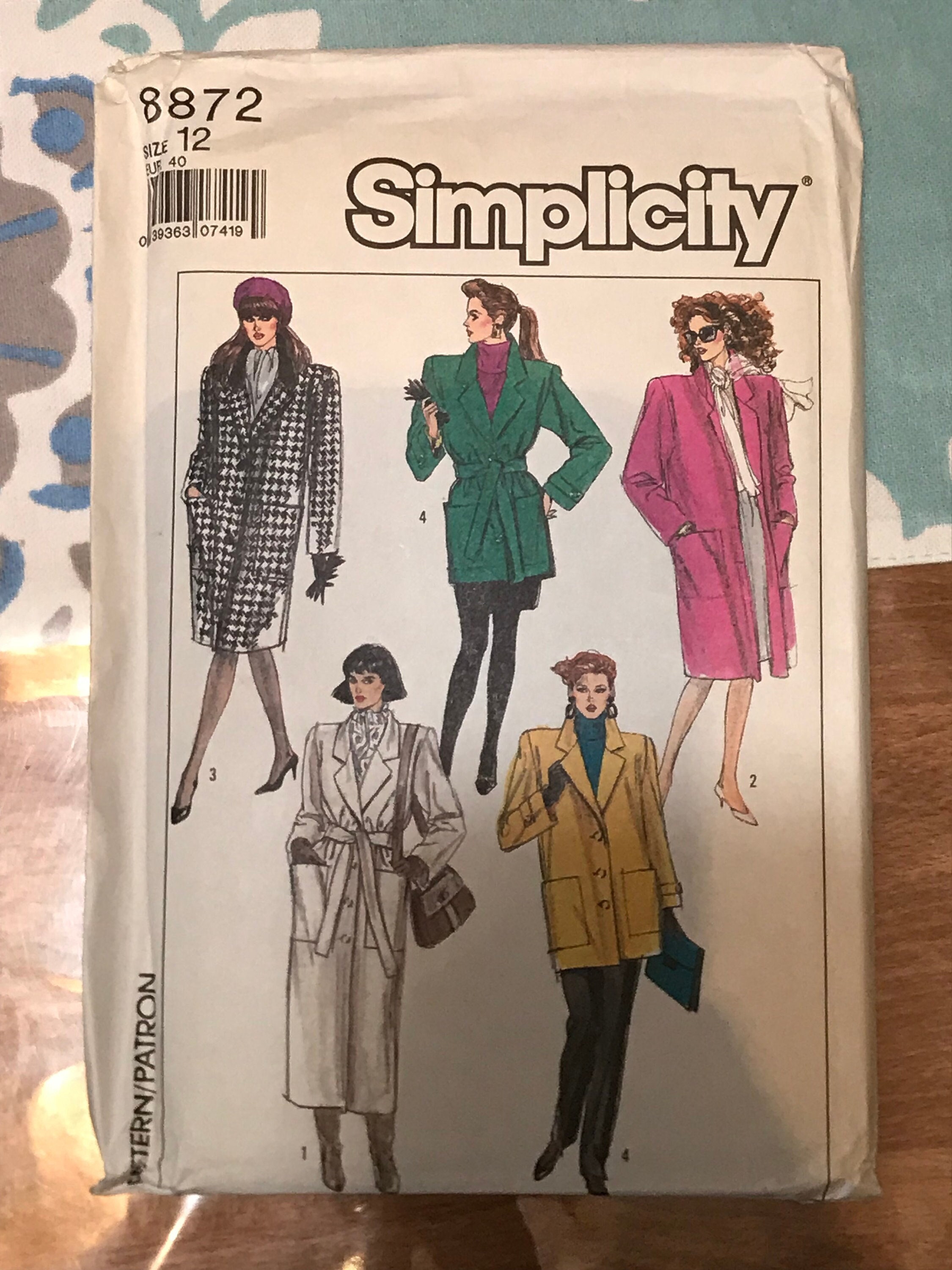 Butterick 8872 Pattern UNCUT 1980s Vintage Notched Collar Straight