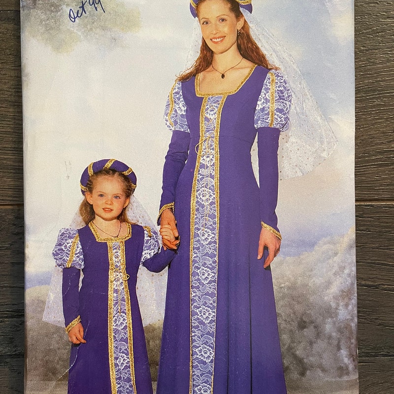 Guinevere Coat