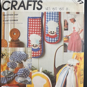 McCalls 2397 Pattern UNCUT 1980s Vintage Crafts The Kitchen Chef Tea Cozy Egg Cozies Round Pot Holder Oven Mitt Decorative Towel Apron VA