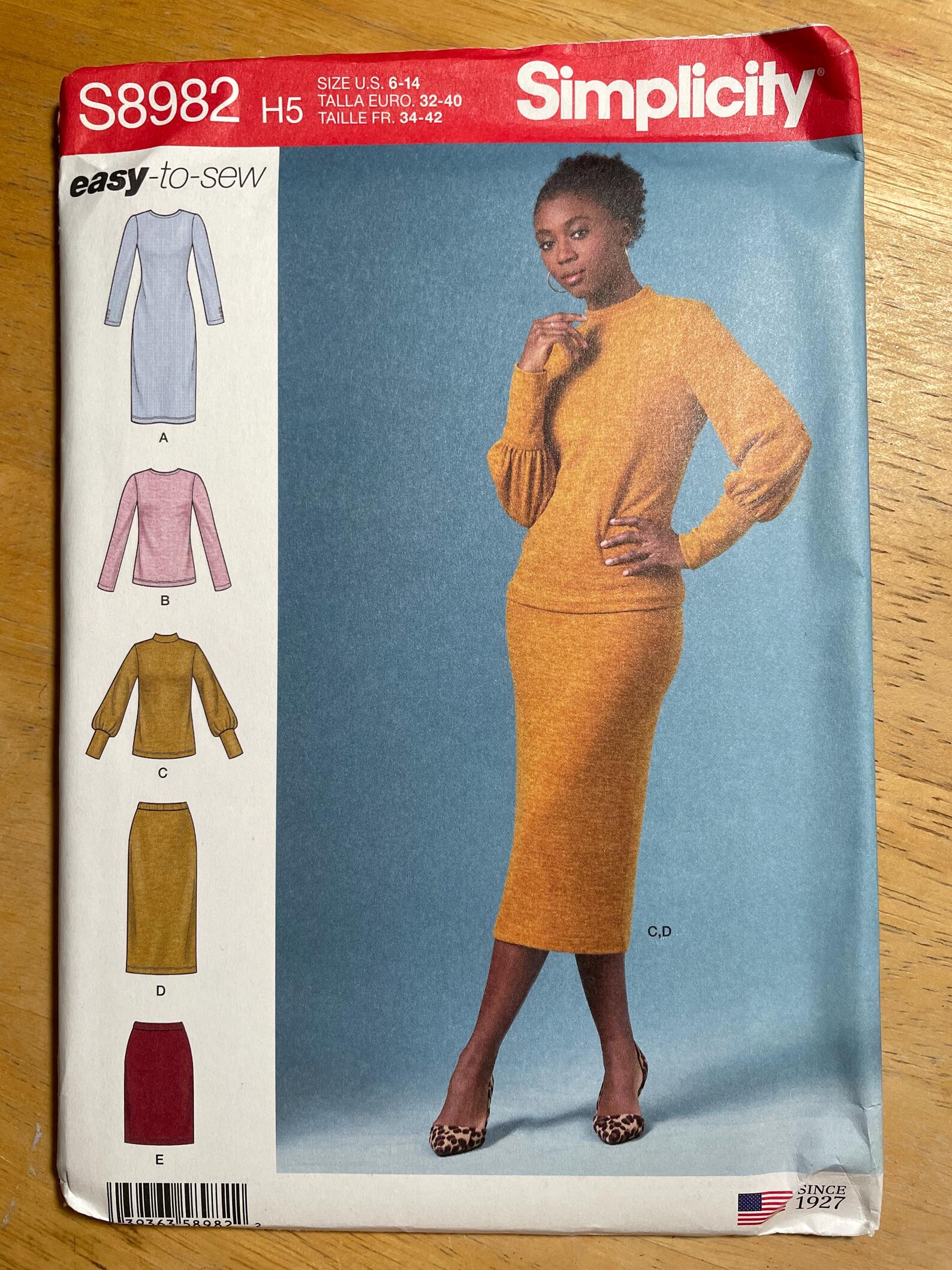 V8982 Pattern Simplicity S8982 8982 Pattern UNCUT Easy to Sew Long Sleeve Pullover ...