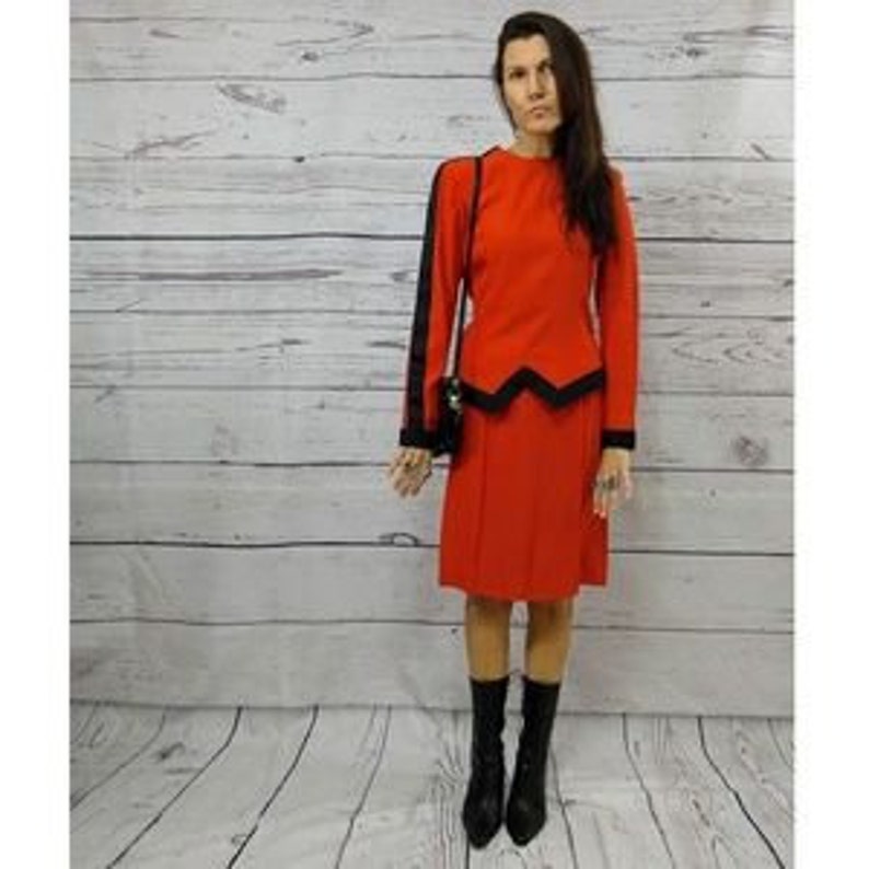 Vintage 1980s skirt set power skirt suit orange and black size 2 US image 3