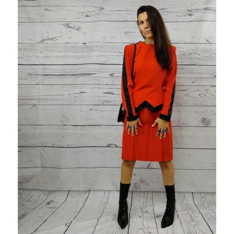 Vintage 1980s skirt set power skirt suit orange and black size 2 US image 1