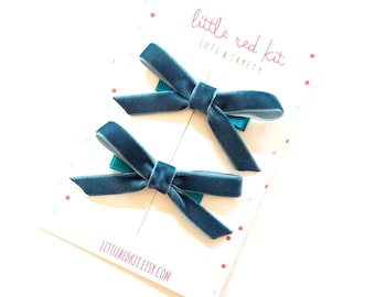 TEAL BLUE VELVET hair bows. Velvet hair bow clips. No slip hair clips. Pigtail bow set. Hair accessories for girls. Hand tied hair bows.