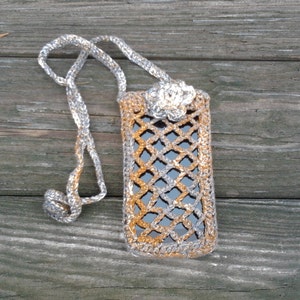 Novelty Metalic colors necklace-belt-wrist crochet Phone Purse with net top and flower button