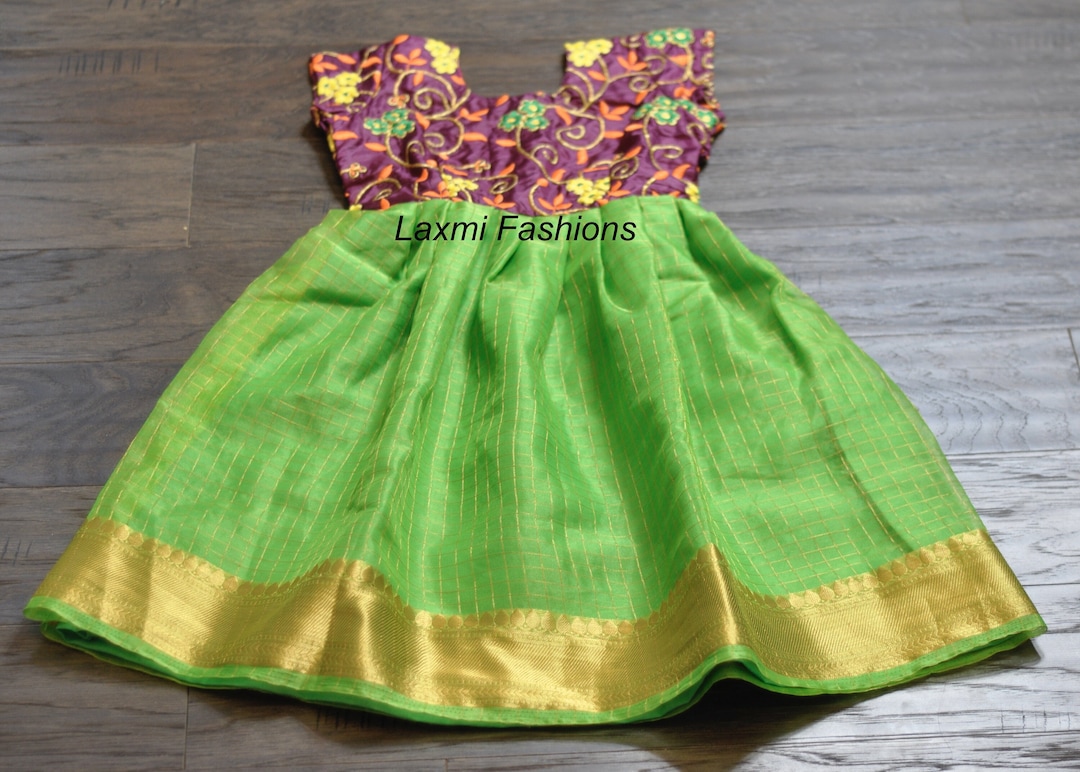 Buy SALE 25% DISCOUNT Kids Green Organza Silk Zari Embroidered