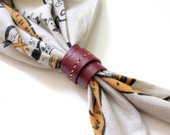 Handgefertigte Leder Bandana Schiebe Ring: Western Schal Accessoire