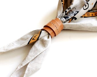 Handgefertigte Leder Bandana Schiebe Ring: Western Schal Accessoire