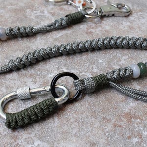 Handmade Paracord Keychain with Carabiner Clip: Rugged Key Holder