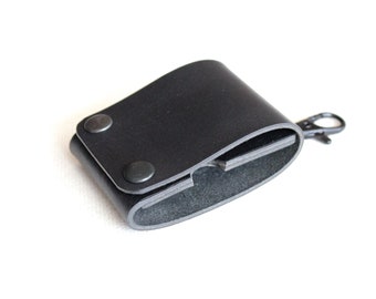 Minimalist Leather Earphone Case/ Handmade Leather Earphone Holder with Personalization/ Stylish Cable Organizer/ Earphone Holder/ Gift Idea