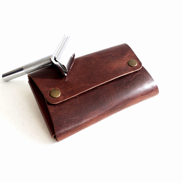 Handmade Leather Shaving Kit Holder, Grooming Gift for Men, Leather Safety Razor Travel Case