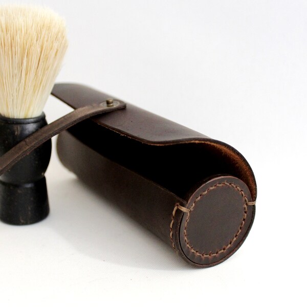 Personalized Leather Shaving Brush Roll Case, Travel Shaving Brush Cover, Leather Grooming Gift for Men, Wet Shave Brush Protector Roll Kit