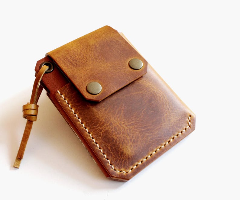 Cartera de cuero, billetera minimalista hecha a mano para tarjetas de cuero, billetera delgada para hombres y mujeres, bolsillo AirTag Napoli Brown