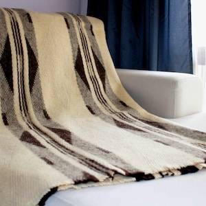 Natural Soft Wool Blanket, Wool Throw Blanket, 155x210 cm Woolen Blanket, Traditional Wool Blanket