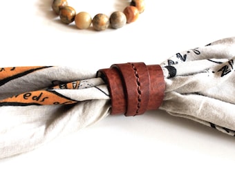 Handgefertigte Leder Bandana Schiebe Ring: Western Schal Accessoire